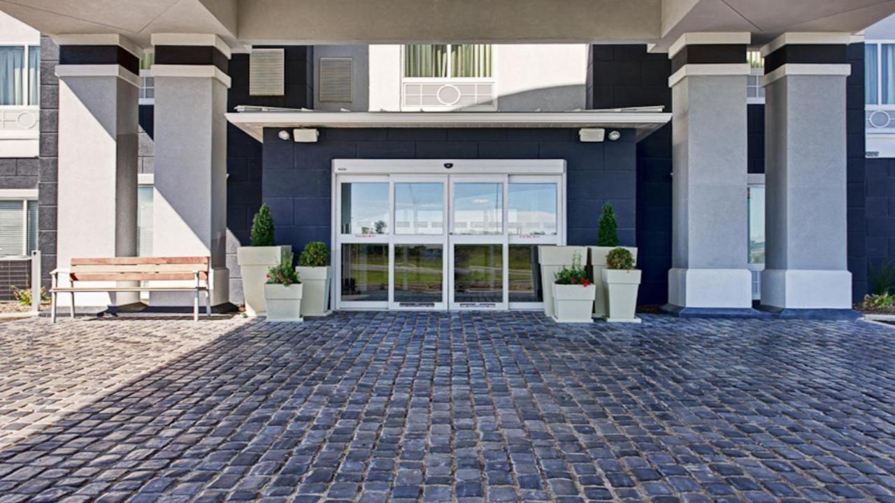 Holiday Inn Express & Suites North Fremont By Ihg Eksteriør bilde
